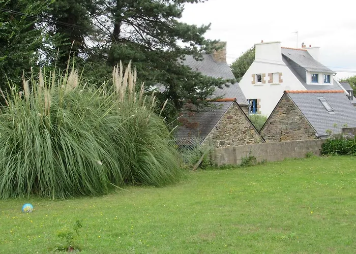 Tout Pres Du Sentier Des Douaniers 2